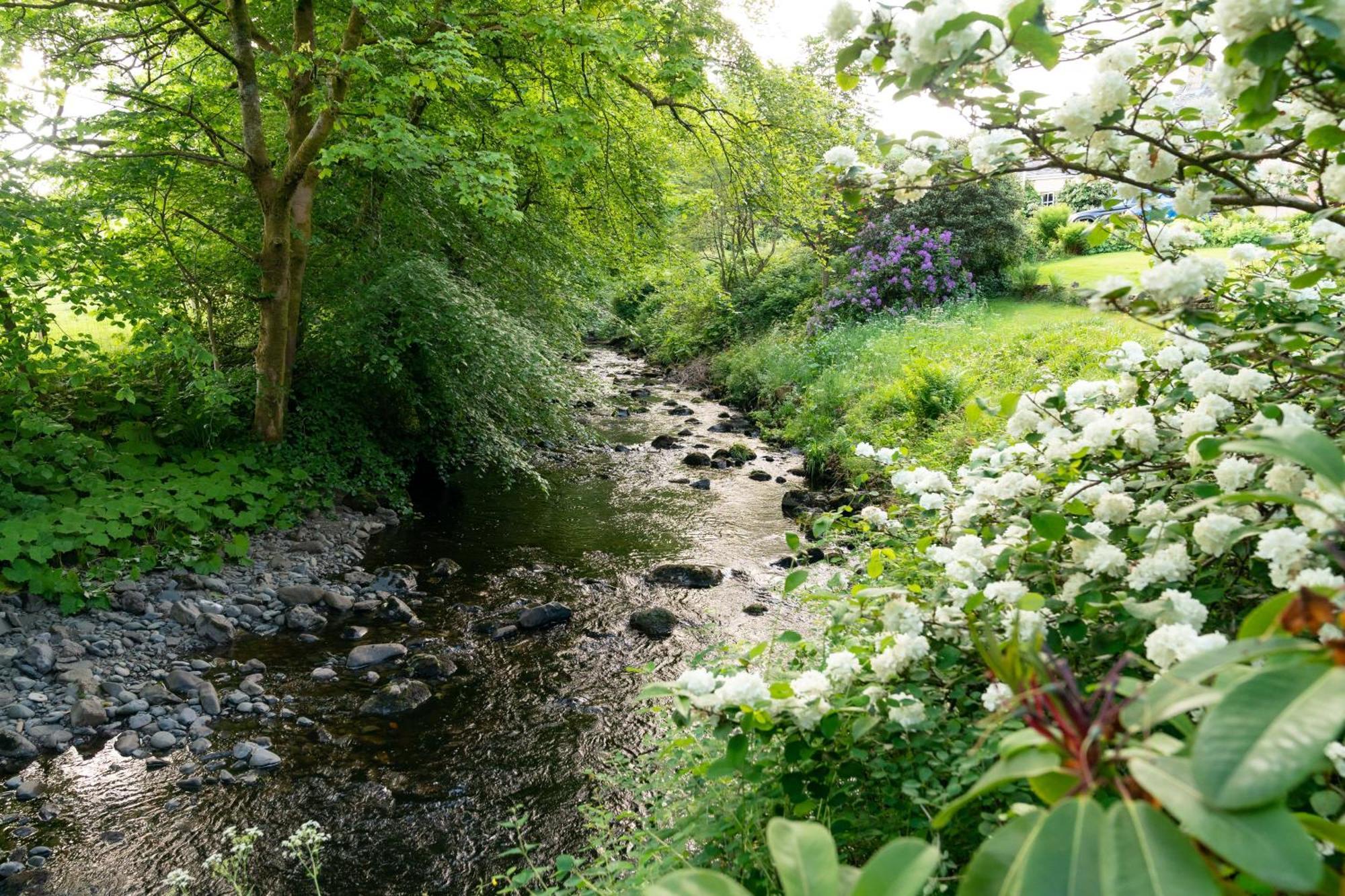 Off-Grid Relaxing Getaway At The Captain'S Rest Clachan of Campsie 外观 照片